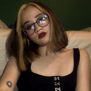 Meet your Posher, Maya